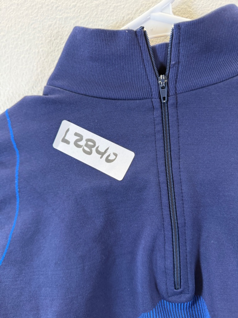 Cropped Navy Quarter-Zip Long-Sleeve Active Top - Picture 4 of 7